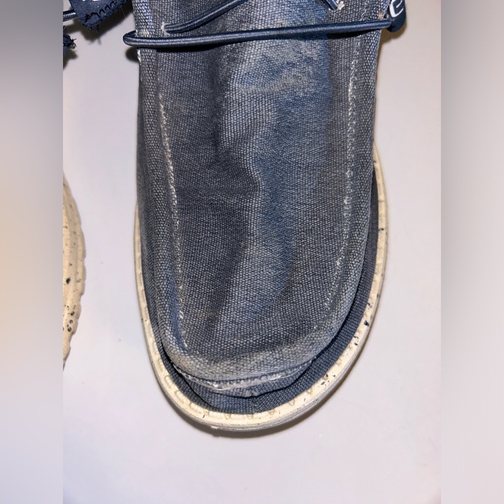 Hey Dude Mens Wally Canvas slip ons, size 11 - Picture 4 of 11